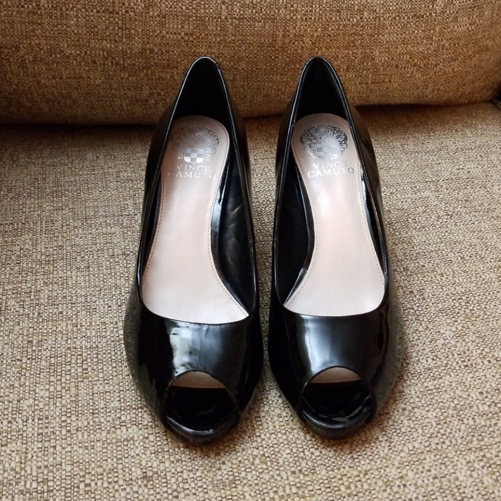 Vince Camuto Patent leather peep toe shoe